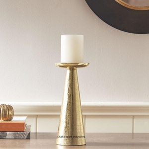 Candelabros de pilar de color dorado de aluminio con diferentes tamaños para el hogar y la boda Decoración de mesa Artesanías - Product Image 4