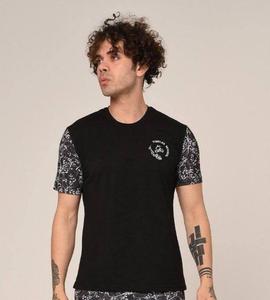 Camiseta deportiva de algodón 100% para hombre, diseño informal transpirable con cuello redondo y mangas sublimadas, ajuste holgado cómodo en patrón sólido - Product Image 6