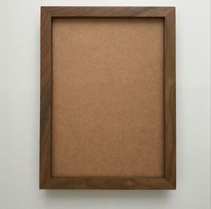 Marco DE FOTOS hecho a mano ecológico clásico de madera maciza de primera calidad para exhibición de pared y mesa con posavasos de nogal - Product Image 5