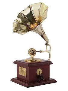 Latón Vintage Gramophone Showpiece Diseño de madera clásico Royal Gramophone Made by Brass - Product Image 3