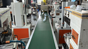 Bidon en plastique moulé par soufflage sur mesure VN pour le stockage de matières premières chimiques - Product Image 6