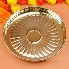 Plateau de service attrayant en laiton avec poignée en laiton moderne pour plateau de café de table et restaurant de vaisselle fabriqués à la main en Inde - Product Image 3