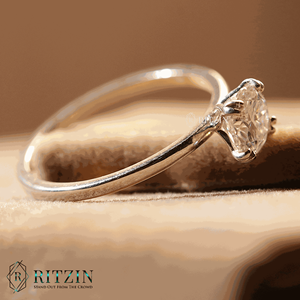 Anillo de compromiso de solitario de moissanita de corte redondo exclusivo de 0,46 quilates para mujer, regalo de joyería único para ella - Product Image 4