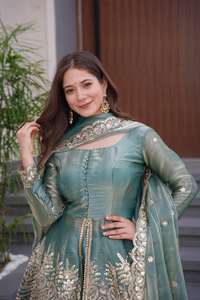 Nueva Colección de Ropa de Fiesta de Diseñador, Conjunto de Top, Palazzo y Dupatta de Maruti Fashion - Product Image 5