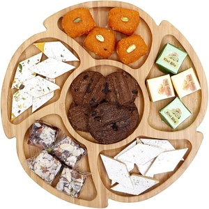 Plateau de service en bois multi-sectionnel fabriqué à la main Plateau à collation en bois naturel pour fruits secs Floral solide pour les fêtes - Product Image 1