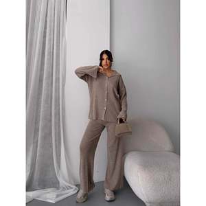 Conjunto Coordinado Casual Elegante y Modesto a Rayas 1554 - Visón - Product Image 1