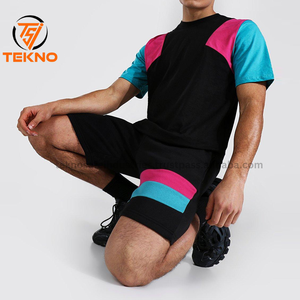 Survêtement personnalisé léger de haute qualité pour hommes, vêtements de salon d'été avec t-shirt et short imprimés - Product Image 3