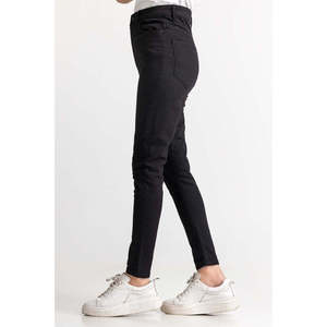 Jeans en denim noir basique WM-JNS-SS24-001, simplicité élégante - Product Image 5