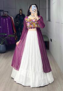 Tendance Dernier Designer Haute Qualité Navratri Wear Heavy Georgette Avec Gamthi Work Kurti Et Lehenga - Product Image 2