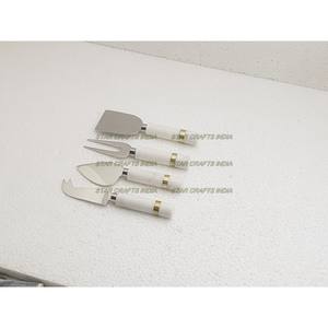 Cuchillo para queso, 4 Uds., juego de cuchillos para queso de acero inoxidable con mangos combinados de madera natural y resina, herramientas de cocina - Product Image 2