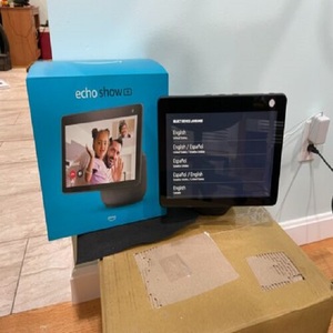 Echos Display จอแสดงผลอัจฉริยะรุ่นใหม่ระดับ HD 10 3rd พร้อมการเคลื่อนไหวและการชาร์จแบบ Alexa - Product Image 1