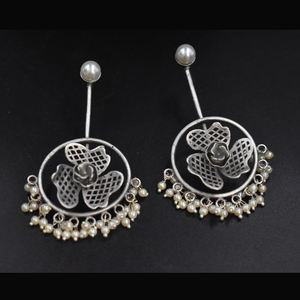 ต่างหูทองเหลืองที่ขายดีที่สุดเครื่องประดับแฟชั่นต่างหูเงินมีลักษณะเหมือนกันเป็นดอกไม้ยาวต่างหูเครื่องประดับสำหรับผู้หญิงและเด็กผู้หญิง - Product Image 2