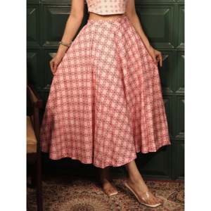 Jupe évasée en modal rose poudré grande taille Aurora, avec logo géométrique rose et vert à sequins, style formel doux et mignon, entièrement doublée - Product Image 1