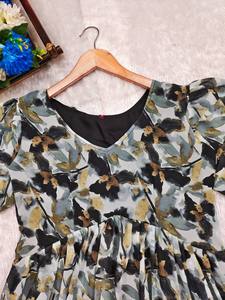 Bohemian Bliss Summer Daily Fashion Vibrant Ethnic Print Tiered Maxi Dress Manches bouffantes Flowy A-Line Fit Empire Waistline Floral - Product Image 3