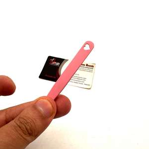 Pinza para Cejas Inclinada y Puntiaguda con Corazón Negro Mate, Impresión de Logotipo Personalizado, Herramienta para Dar Forma a las Cejas, Acero Inoxidable OEM - Product Image 6