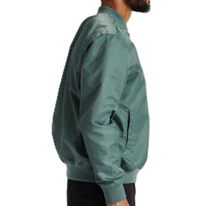 แจ็กเก็ตผ้าซาตินสำหรับผู้ชายเสื้อแจ็กเก็ตผ้าซาตินแบบสตรีทรูดซิปรูดปิดกันน้ำพิมพ์โลโก้ตามสั่ง - Product Image 3