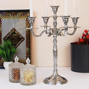 Chandelier en bronze à motif européen pour mariage Chandelier conique réutilisable Bougeoir à 5 bras Chandelier en métal couleur argent - Product Image 1