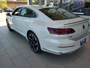 Volkswagen Arteon 2023 en parfait état - Product Image 3