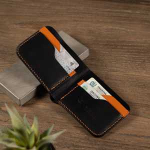 กระเป๋าสตางค์หนังพับสองตอน รุ่น 55 (สีดำคอสมิกและสีน้ำตาล) - Product Image 2