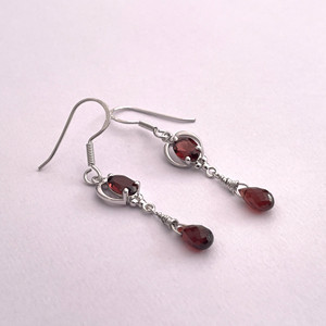 Pendientes de Plata de Ley 925 con Granate Natural para Mujer, Shah Gems, Accesorio de Moda - Product Image 3