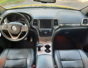 พร้อมส่ง รถมือสองปี 2024 SUV ระดับกลางสุดหรู เทอร์โบ ขับเคลื่อน 4 ล้อ เกียร์อัตโนมัติ ภายในตกแต่งด้วยหนัง ระบบไฟส่องสว่าง ความสามารถในการขับขี่ทุกสภาพถนน - Product Image 2