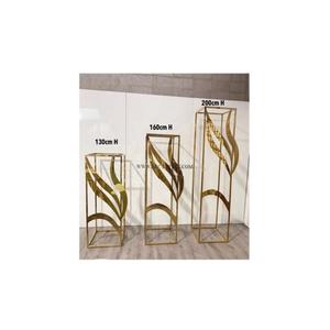 Ensemble de 3 tailles différentes en laiton poli doré décoration de fleurs de jardin supports de harlow classiques nouveauté supports de harlow modernes - Product Image 1