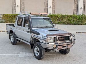 Toyota Land Cruiser Pick Up Doble Cabina 4.5L 2019 Usada, Equipamiento Completo - Product Image 2