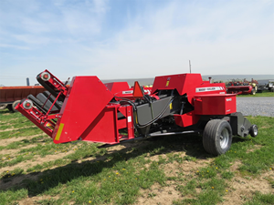 Prix réduit Massey Ferguson 1840 Petite presse à balles carrée 18 rouleaux Chambre fixe Haute productivité Moteur et moteur Garantie 2 ans - Product Image 4