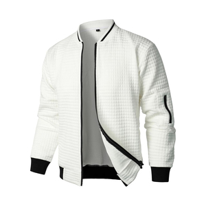 Chaqueta Bomber para hombre Diseño urbano elegante Ajuste cómodo ligero Ideal para salidas casuales y estilo de vida de moda moderna todos los días - Product Image 2