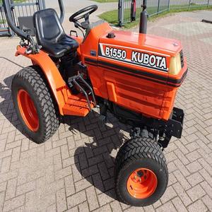 Pour le tracteur Kubota B1750 avec une construction de qualité supérieure et une puissance fiable Livraison rapide en stock! Pompe et boîte de vitesse de composants de noyau - Product Image 1