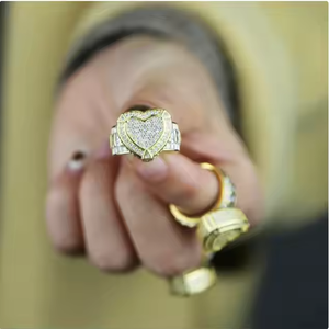 แหวนฮิปฮอปสแตนเลสทรงหัวใจประดับเพชรโมอิสซาไนต์ขนาดใหญ่สำหรับผู้ชาย ได้รับการรับรองจาก IGI เหมาะสำหรับทุกงานปาร์ตี้ - Product Image 4