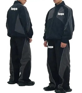 Ensemble de survêtement pour homme imperméable et léger en polyester et nylon pour extérieur coupe-vent au design unique - Product Image 4