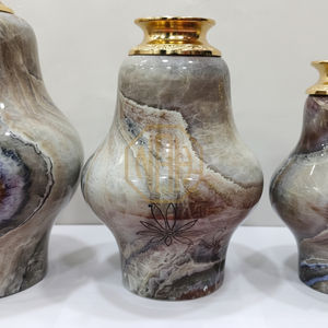 Vase à fleurs décoratif en fer et aluminium gris élégant à motif émaillé, style côtier, pour la maison, l'hôtel et les mariages - Product Image 5