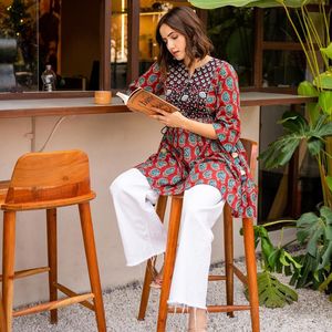 Kurze Kurti-Top Western für Damen Mädchen Baumwollstickerei Arbeit gedruckt neuestes Muster Tunika Oberteile Exportqualität in Indien 2024 - Product Image 2