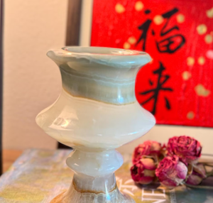 Portavelas de Ónix Azul Glaciar Puro y Natural NANWEI, Hecho a Mano para una Presentación con Iluminación Ambiental - Product Image 2