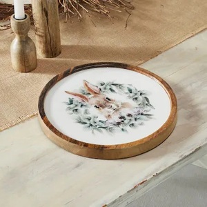 Charmant plateau de service en bois en forme de citrouille avec motif Jack-O '-Lantern sculpté pour un décor festif d'Halloween - Product Image 5