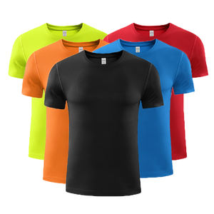 Venta al por mayor de poliéster cómodo suave barato hombres y mujeres en blanco deportes de secado rápido se puede personalizar el logotipo de la camiseta para los hombres - Product Image 1