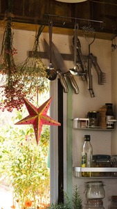 Linterna de estrella de papel de colores surtidos Lámpara de estrella colorida para decorar su hogar en esta celebración de Navidad y Año Nuevo. - Product Image 2