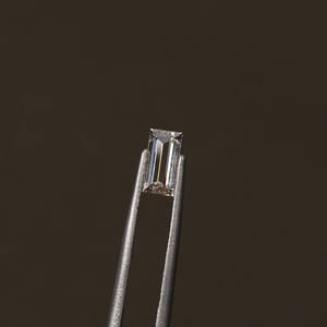 Piedra suelta certificada de color CVD EF de diamante cultivado en laboratorio de corte Baguette de 0,9 quilates para múltiples usos - Product Image 5