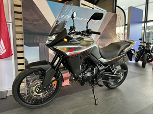 Auténticas motocicletas Honda Transalp XL750S Adventures 2025 nuevas en venta - Product Image 3