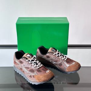 Zapatos deportivos de estilo europeo retro, sencillos, con cordones, forro de malla, antideslizantes, transpirables, suaves, modernos y a la moda. - Product Image 5