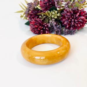 Bracelet en jaune d'œuf fait main de 56 mm en ambre baltique naturel ; Bracelet classique unisexe - Product Image 2