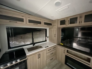 Nouveau 2026 Keystone C-o-l-e-m-a-n L-e-g-a-c-y 2400REX - Product Image 3