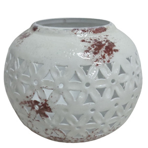 Lot de 3 bougeoirs votifs en métal au design moderne de couleur blanche pour le salon et la décoration de table faits à la main et personnalisés - Product Image 4