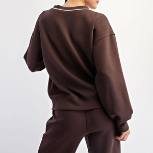 Sweat-shirt pour femme à col en V de haute qualité, logo brodé sur le devant, fabriqué au Pakistan, polaire d'hiver, séchage rapide, couleurs et tailles personnalisées - Product Image 4