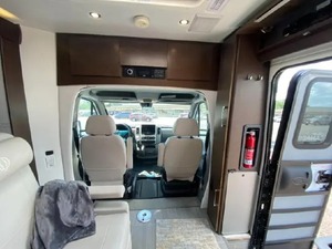 Unité de voyage L-e-i-s-u-r-e T-r-a-v-e-l U24MB d'occasion 2019 prête à la vente - Product Image 6