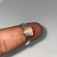 Bague Triangle Bohème Unisexe en Argent Sterling 925 avec Opale Éthiopienne pour Enfants – Charme Classique Romantique pour Anniversaire
