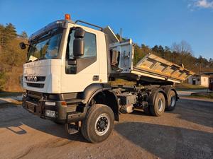 รถบรรทุก Iveco Trakker AD260T45W 6x6 ดีเซล เกียร์อัตโนมัติ พวงมาลัยซ้าย 12 สปีด 450 แรงม้า สำหรับงานขนส่ง - Product Image 2