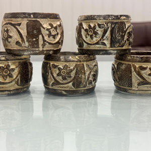 Anneau de serviette en résine transparente et bois avec feuille d'or, élégant, en matériaux mixtes, pour décoration de table de luxe, mariages, fait main - Product Image 1