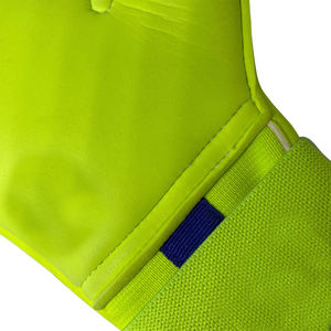 Bon fournisseur vert noir avec protection des doigts et double protection des poignets Vêtements de sport pour jeunes adultes Bon pourcentage Gants de gardien de but - Product Image 3